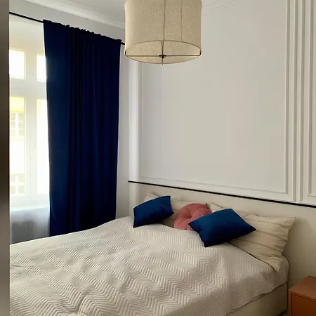 Apartment Moon Deer *